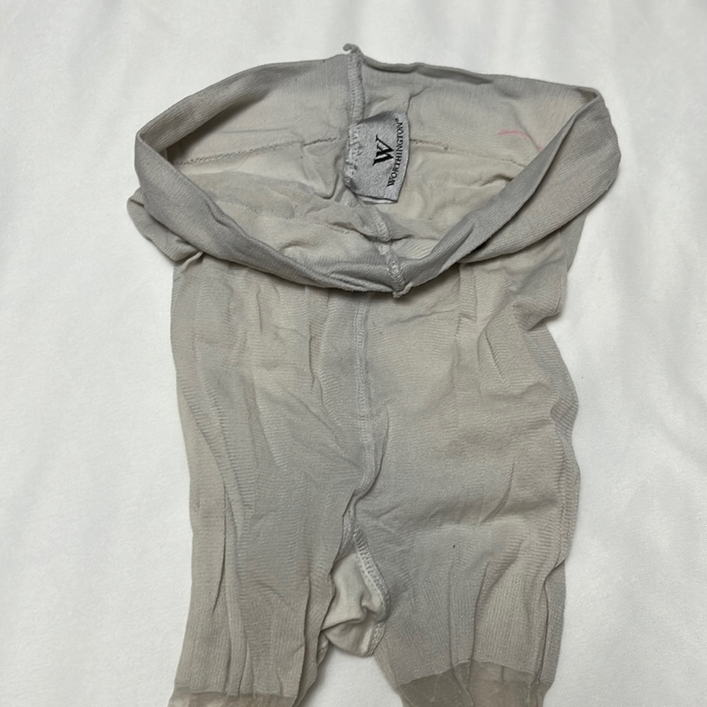 Sheer diamond dot pantyhose